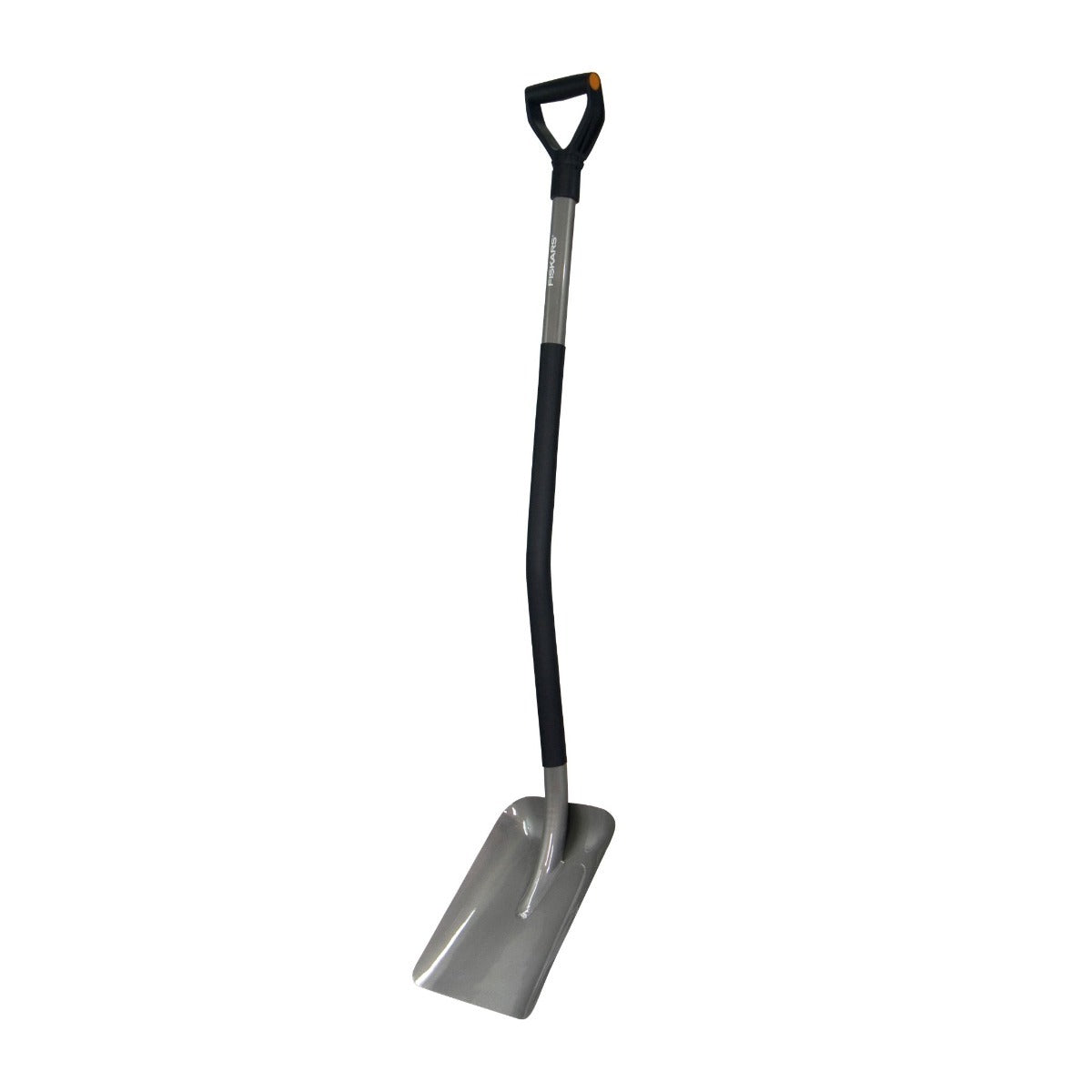 Alt Tag: Загребваща лопата Fiskars Ergonomic™ с дълга ергономична дръжка и Y-образен захват за лесно преместване на пясък и чакъл