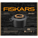 Чугунен съд за печене Fiskars Norden 4 литра - черен чугунен съд с капак и дървена дръжка, Thermium незалепващо покритие