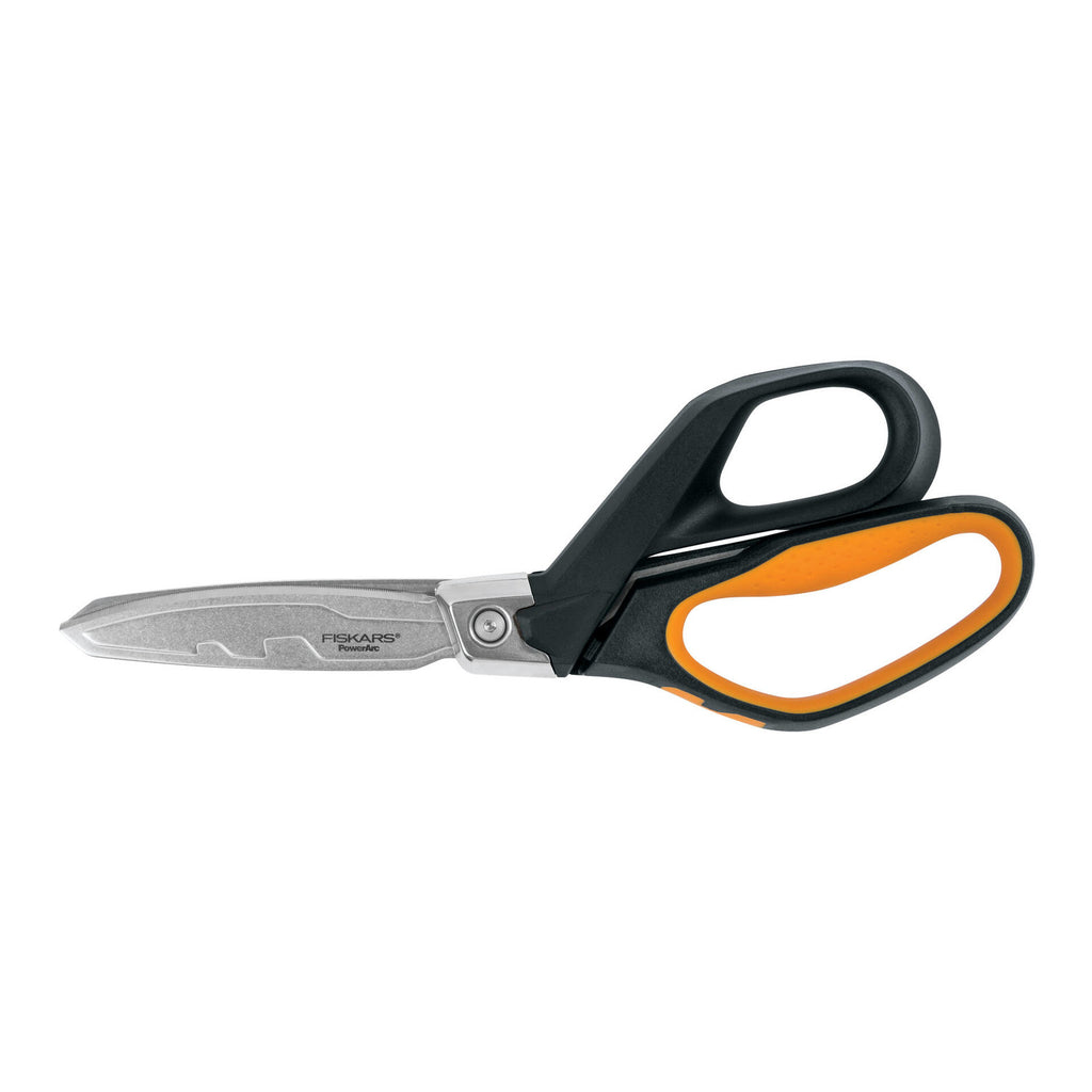 Професионална ножица за изолационни материали с подсилен механизъм Fiskars PRO PowerArc, 26 см - черно-оранжева с извити остриета и големи отвори за ръкавици