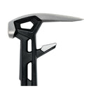 Alt Tag: Чук за разбиване и къртене Fiskars IsoCore™ 2.61 kg размер L с IsoCore™ дръжка и текстуриран захват, близък план на главата и уше