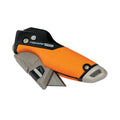 Сгъваем макетен нож Fiskars Pro CarbonMax™ 1027224 с оранжева дръжка, двойно заключване и компактен стоманен корпус