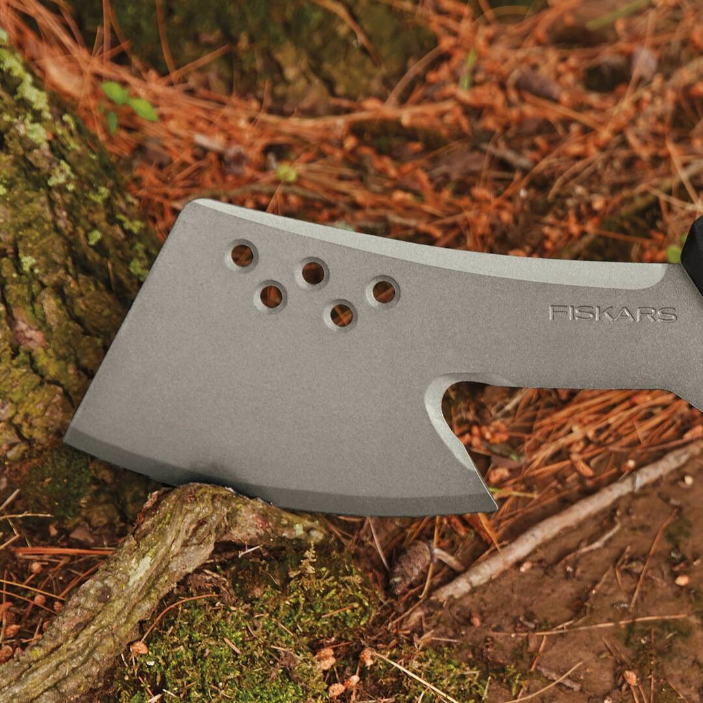 Мачете-секира с кука Fiskars Solid™ - Nika.bg