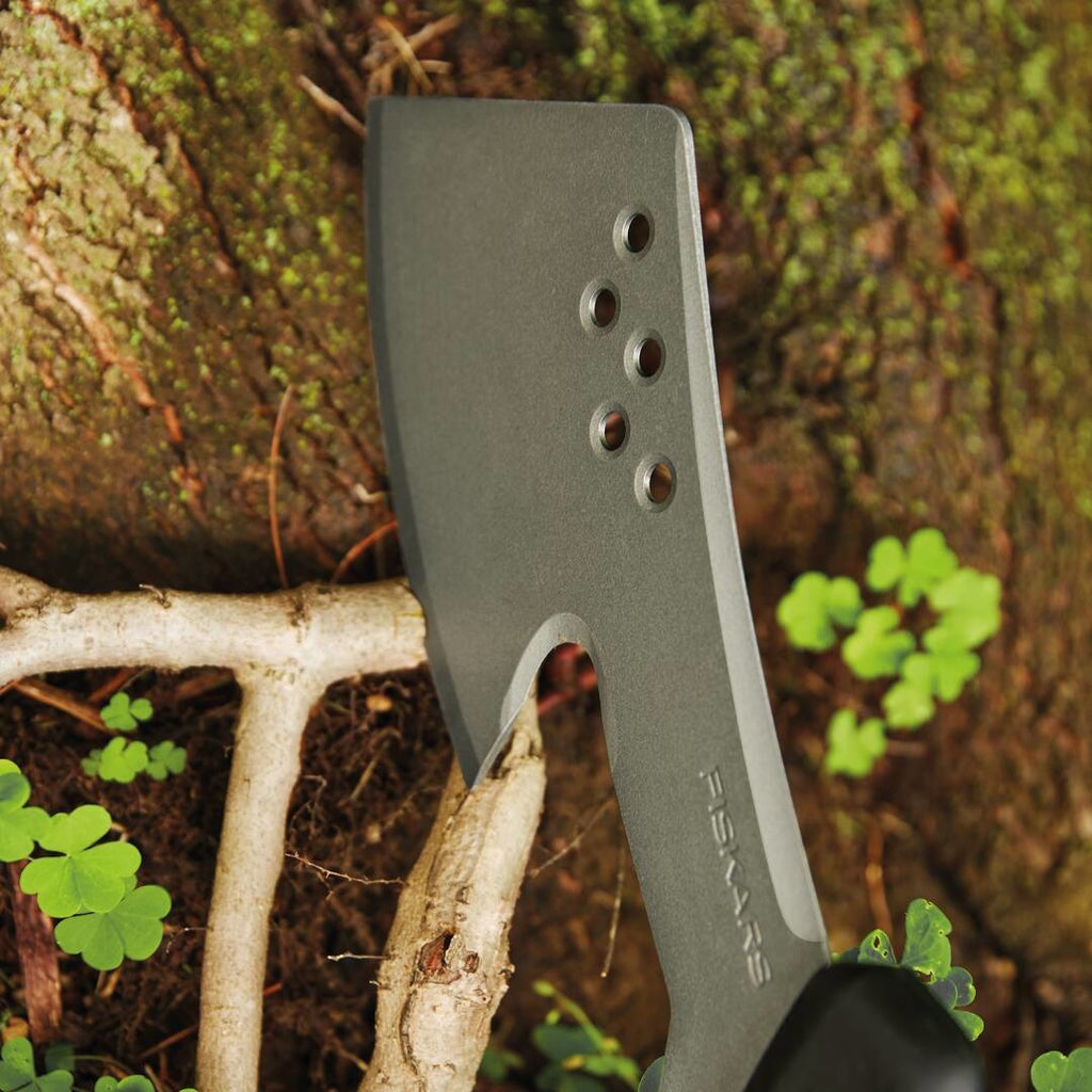 Мачете-секира с кука Fiskars Solid™ - Nika.bg
