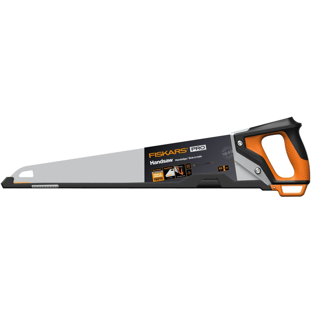 Alt Tag: Трион Fiskars PRO PowerTooth (55 см, 11 TPI) с тройно заточено острие, индукционно закалени зъбци и ергономична дръжка