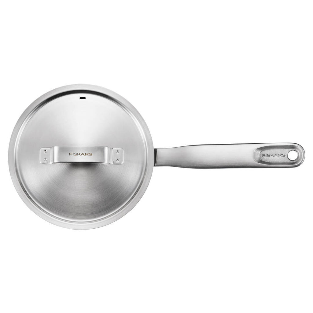 Касерола Fiskars All Steel, 1.5 литра - неръждаема стомана с капак и дълга дръжка, подходяща за всички котлони и фурна