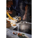 Тенджера Fiskars All Steel, 5.0 l на индукционен котлон с пара, готвене на паста и ръчен паста-машина