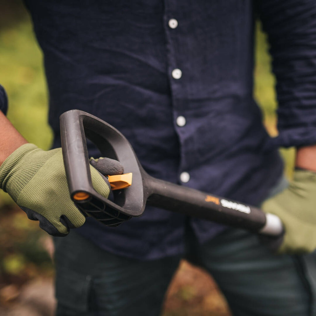 Телескопична заоблена лопата Fiskars Xact™ - Nika.bg