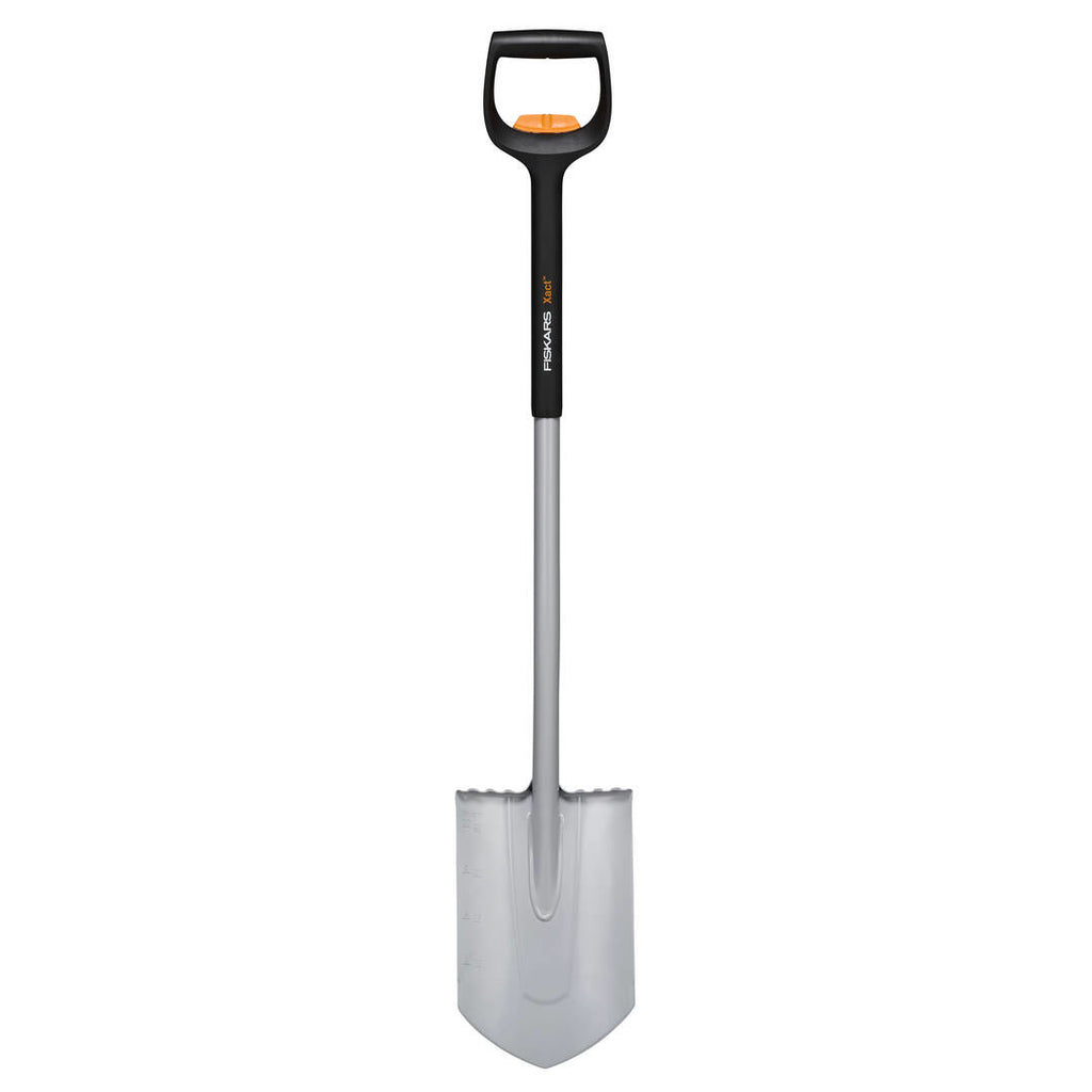Телескопична заострена лопата Fiskars Xact™ - Nika.bg