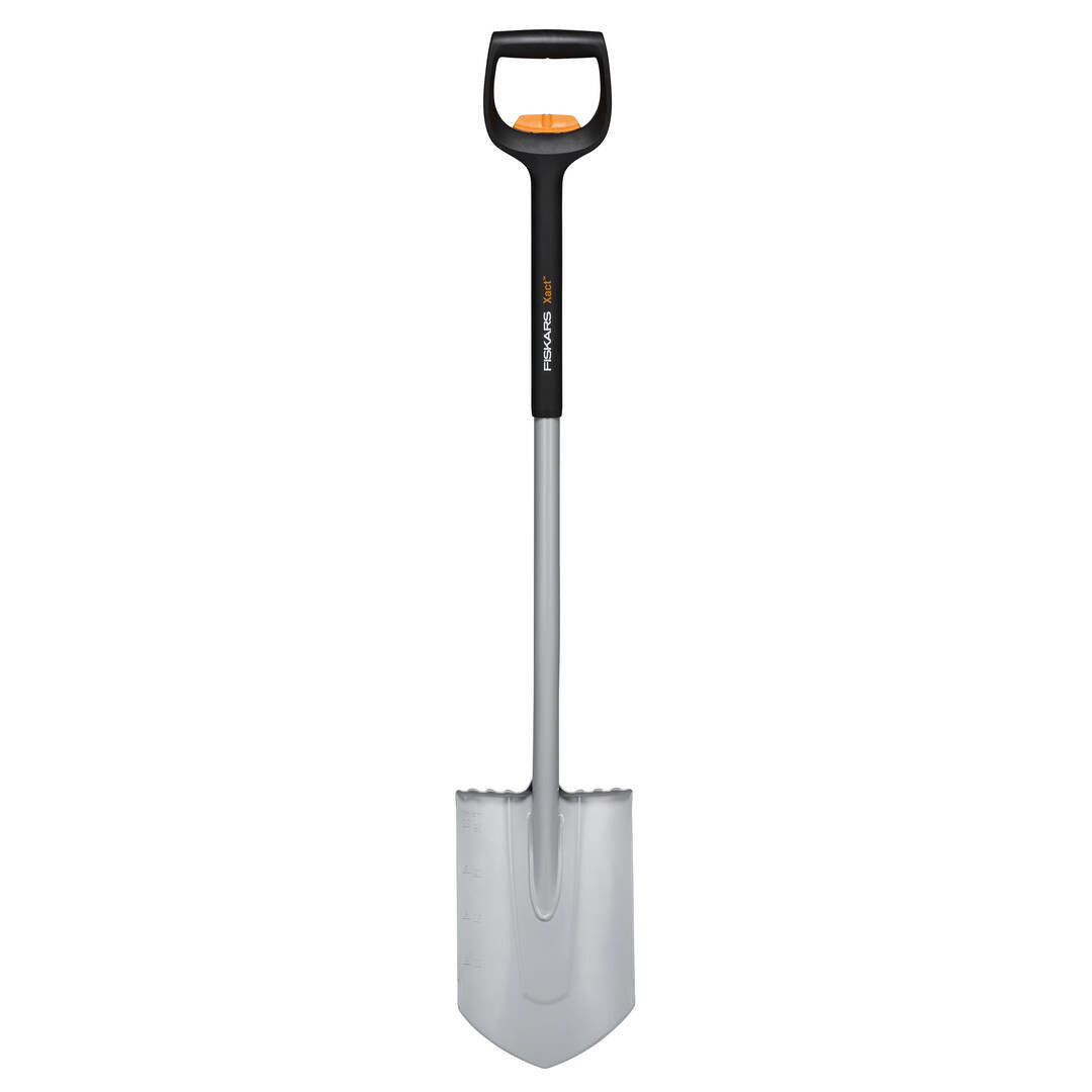 Телескопична заострена лопата Fiskars Xact™
