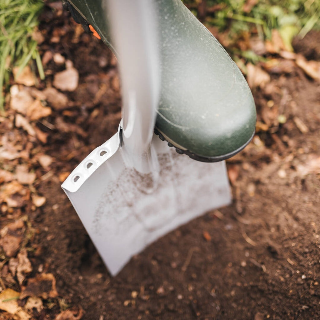 Телескопична заоблена лопата Fiskars Xact™ - Nika.bg