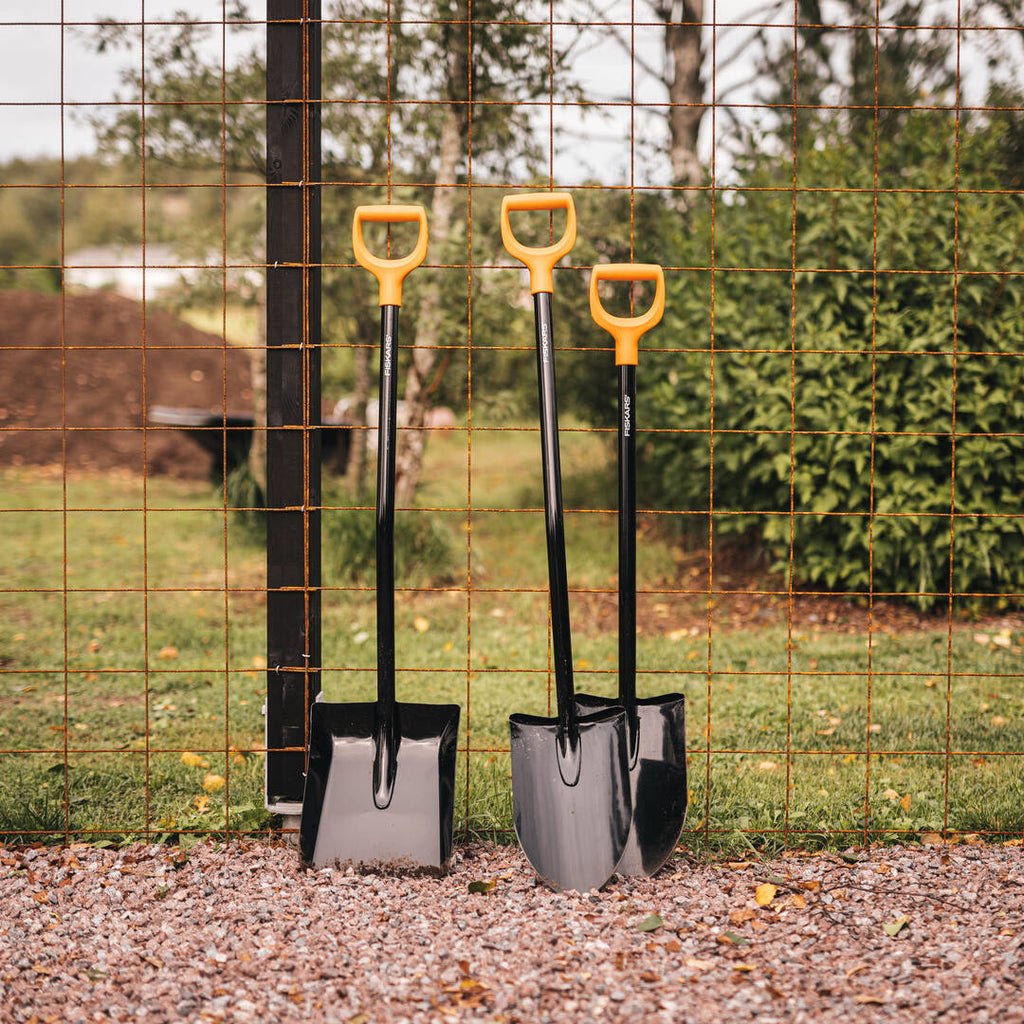Заострена лопата Fiskars Solid XL - Nika.bg