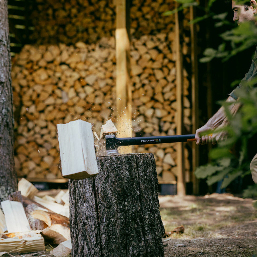 Брадва за цепене на дърва Fiskars X-series™ X28 - M - Nika.bg