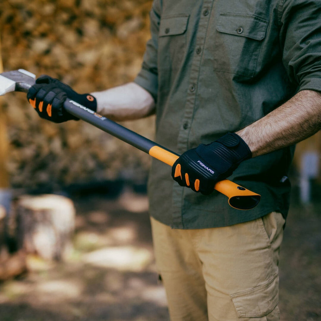 Защитни ръкавици FISKARS за работа с брадва и ръчни инструменти, размер 10 - Nika.bg