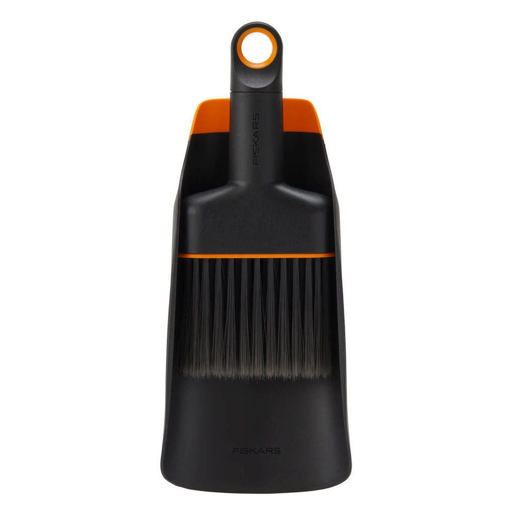 Комплект лопатка за засаждане и четка Fiskars Urban, 20.6 см