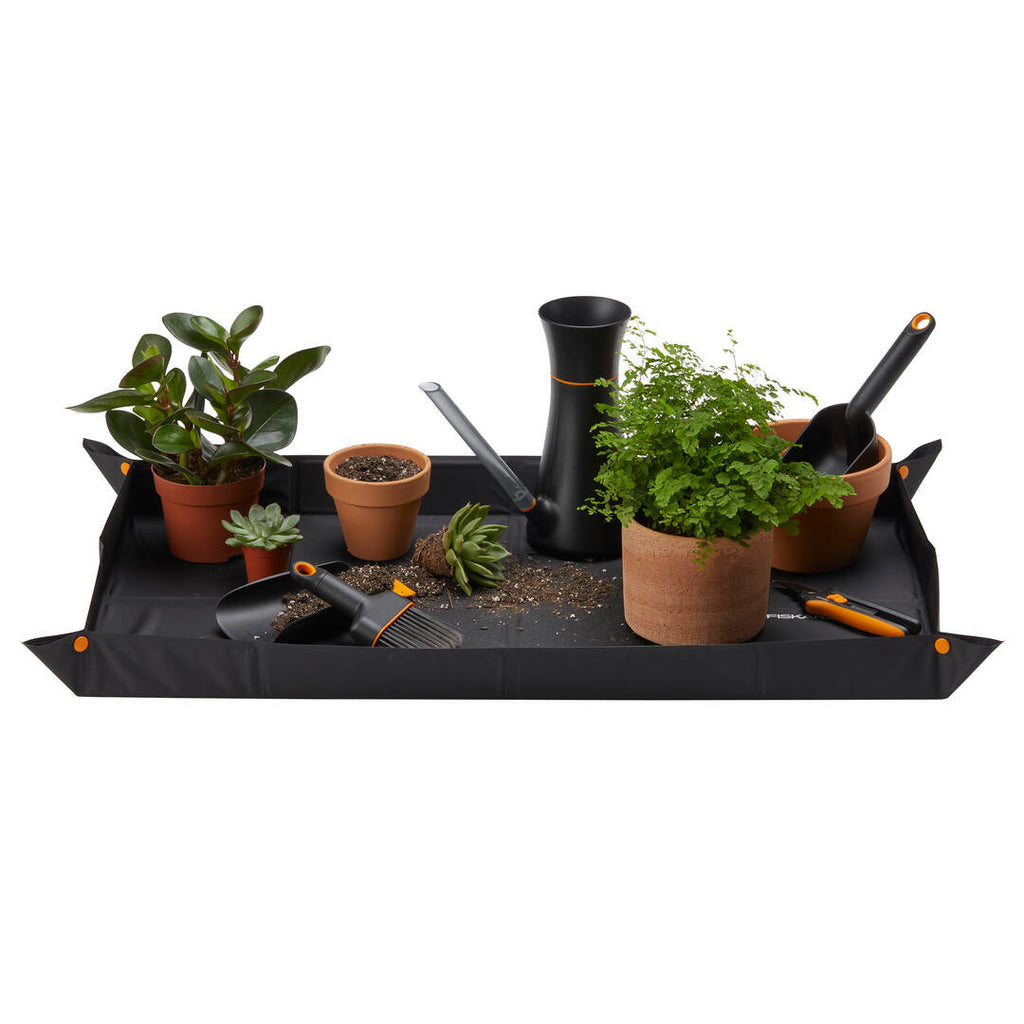 Лейка Fiskars Urban за стайни и градински растения, 1.2 литра - Nika.bg