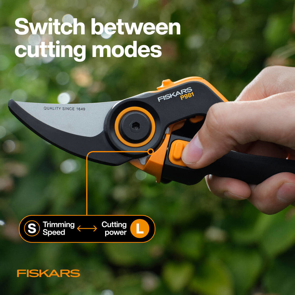 Лозарска ножица Fiskars X-Series DualAction™ P981
