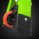 Детайл от телескопична стълба Малкия гигант M13 Dark Horse 2.0 с нови колела за лесно преместване.