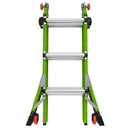 Телескопична стълба от фибростъкло 4x3 Малкия гигант M13 Dark Horse 2.0, многофункционална и удобна за разнообразни проекти.