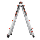 Телескопична алуминиева стълба Little Giant Leveler M17 с регулируеми крака, подходяща за неравен терен или стълбище.