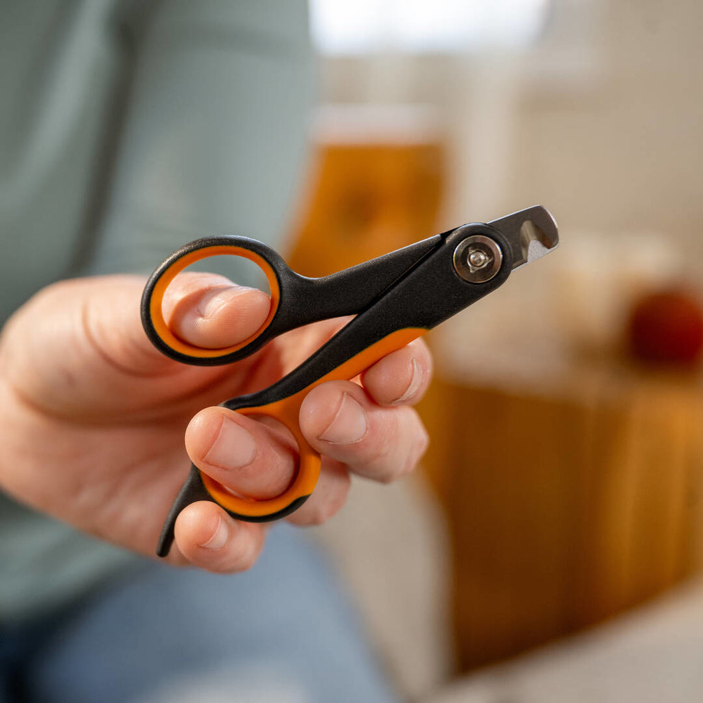Малка нокторезачка Fiskars за кучета и котки - Nika.bg