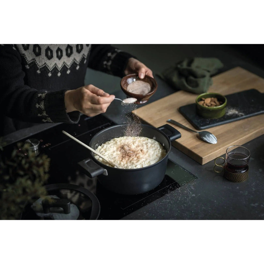 Комплект съдове за готвене Fiskars Hard Face - Nika.bg