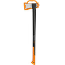 Брадва за цепене на дърва Fiskars X27 XXL с удължена дръжка и ефективна конструкция.