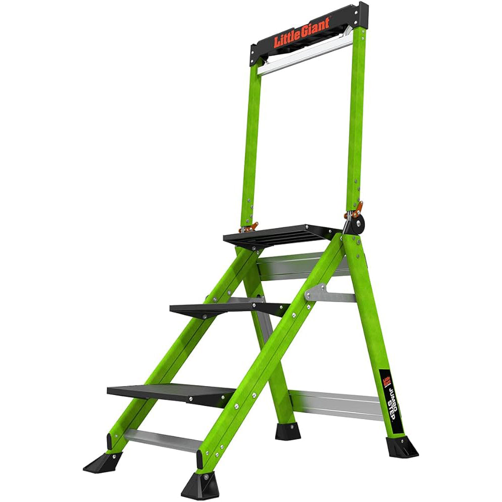 Степ стълба от фибростъкло Little Giant Jumbo Step с широки стъпала за максимален комфорт и стабилност.