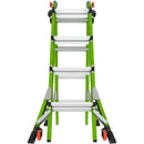 Телескопична стълба от фибростъкло, модел Малкия гигант M17 Dark Horse 2.0, зелена с червени колела.