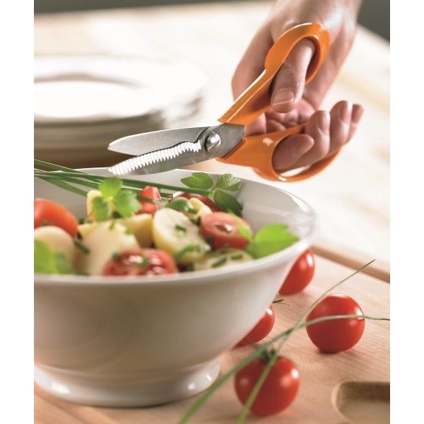 Купи Мултифункционална кухненска ножица Fiskars Functional Form за 45 лв. само от Nika.bg