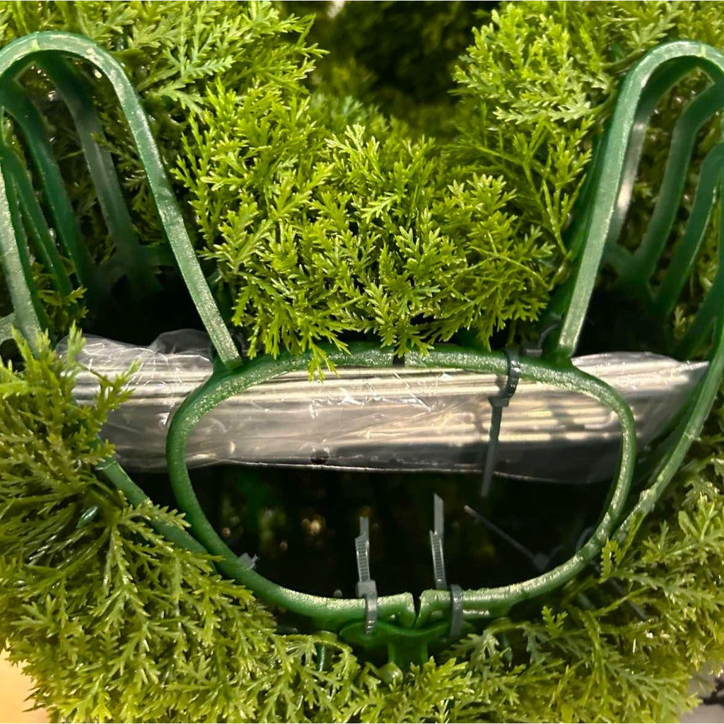 Градинска фигура декоративно куче от ТУЯ UV 60 см - Nika.bg