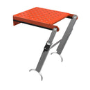 Регулируема работна платформа Little Giant с червена повърхност и здрави метални крака.
