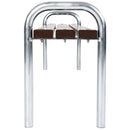 Метална пейка с дървена седалка, идеална за вътрешни пространства, компактна и удобна.