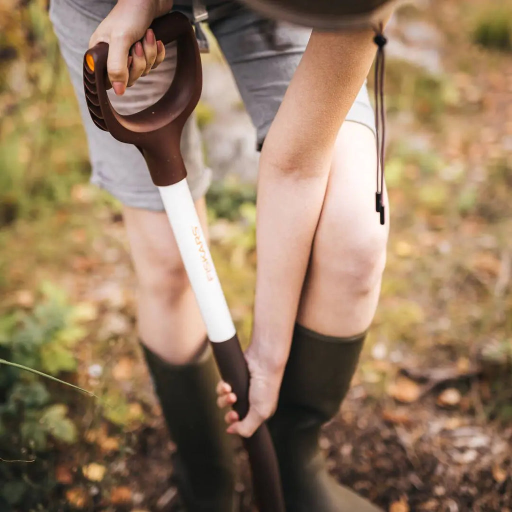 Заострена лопата Fiskars White™ - Nika.bg