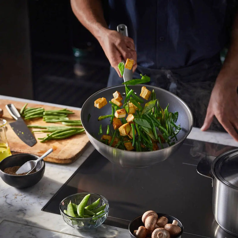 Уок тиган Fiskars All Steel с незалепващо керамично покритие, 28cm