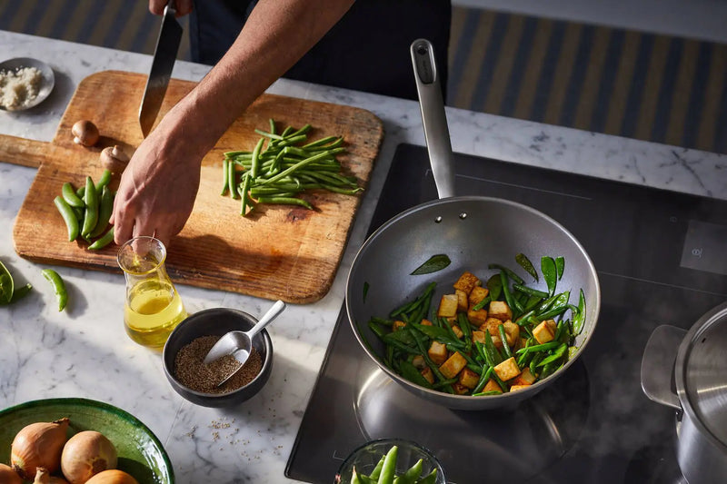 Уок тиган Fiskars All Steel с незалепващо керамично покритие, 28cm