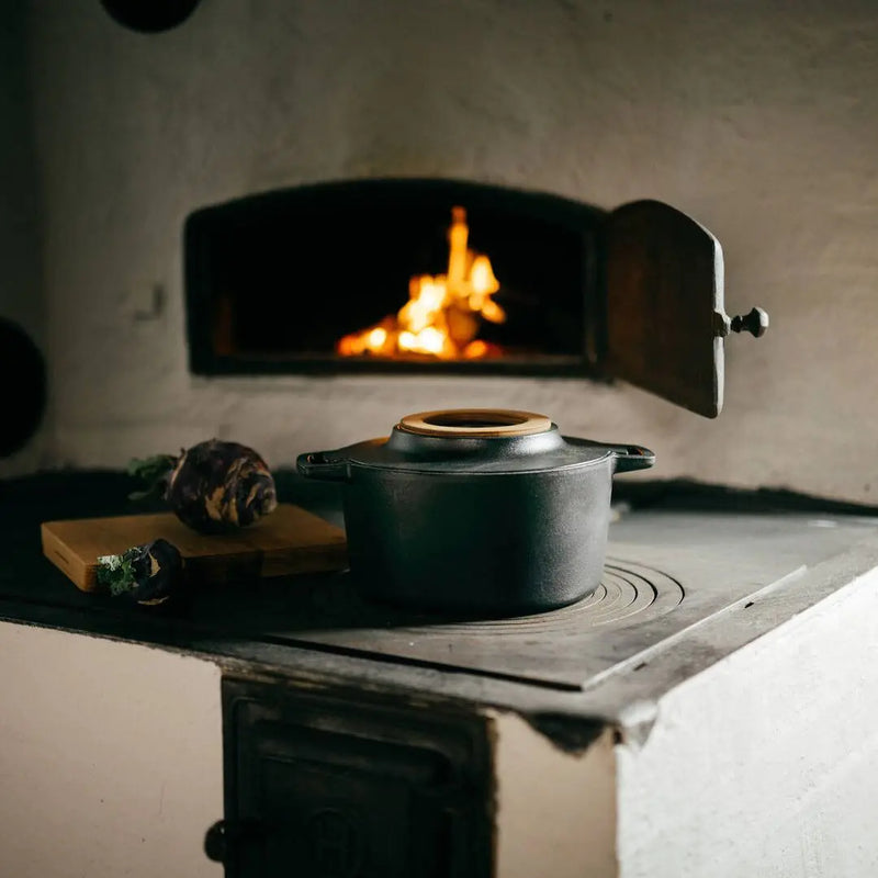 Чугунен съд за печене Fiskars Norden, 4L