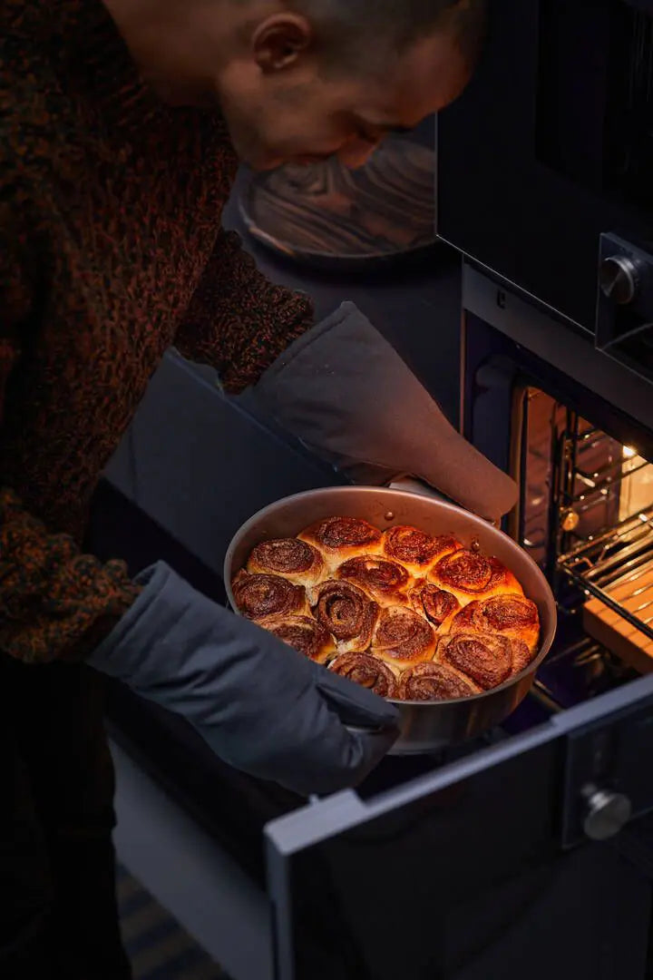 Съд за печене Fiskars All Steel с незалепващо керамично покритие, 28cm