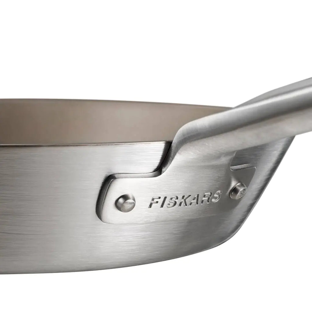 Тиган Fiskars Norden с незалепващо керамично покритие, 26 cm - Nika.bg