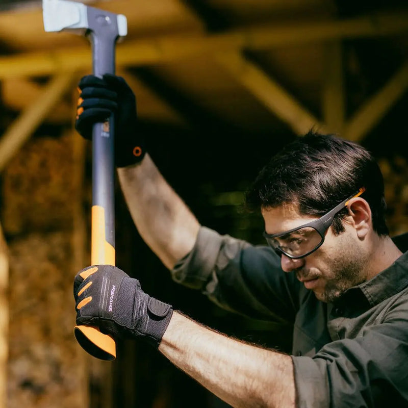 Защитни ръкавици FISKARS за работа с брадва и ръчни инструменти, размер 10