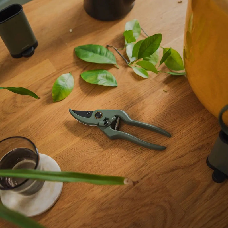 Комплект ножици Fiskars Urban за подрязване и грижа за растения, 3 части