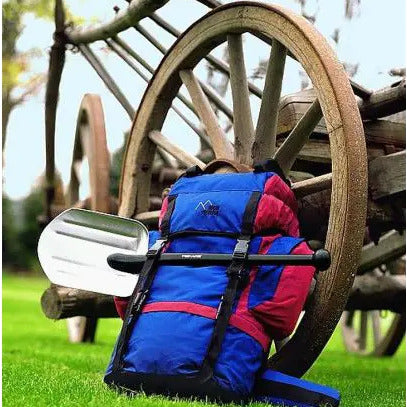 Непотъваща лопата Fiskars за къмпинг и кола