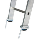 Опорни шипове за стълби KRAUSE, подходящи за безопасна работа на меки терени, предназначени за професионална и домашна употреба.