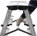 Двустранна алуминиева стълба KRAUSE TREPPO 2x3 с широки стъпала, удобна за монтажни и домашни задачи.