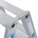 Алуминиева телескопична стълба Krause STABILO с четири удължаващи релси, подходяща за неравни повърхности.