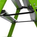 Вътрешен изглед на двустранната стълба от фибростъкло Little Giant Sure Step™ със стабилна конструкция.