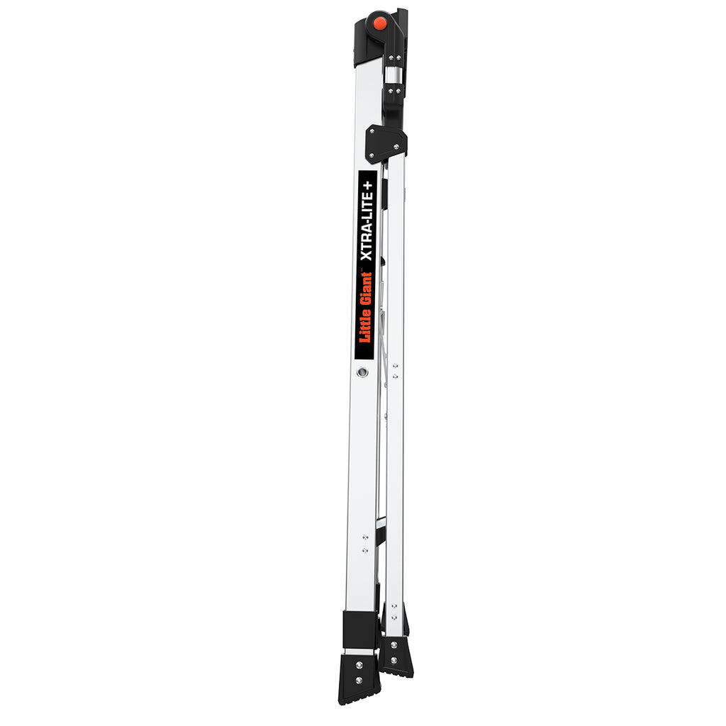 Алуминиева стълба Little Giant Xtra-Lite Plus, сгъната, лесна и лека, идеална за ежедневни задачи.