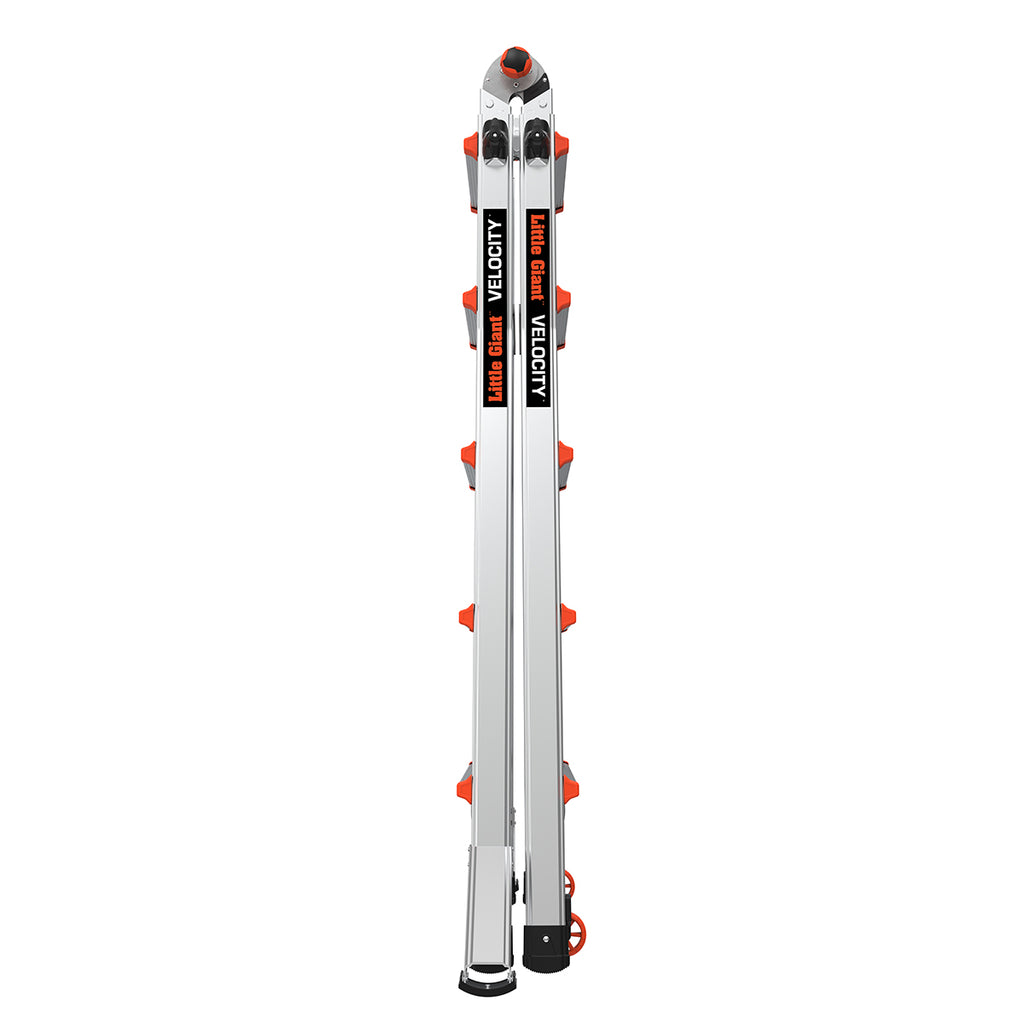 Телескопична алуминиева стълба Little Giant VELOCITY 2.0 в сгънато положение, идеална за двама души.