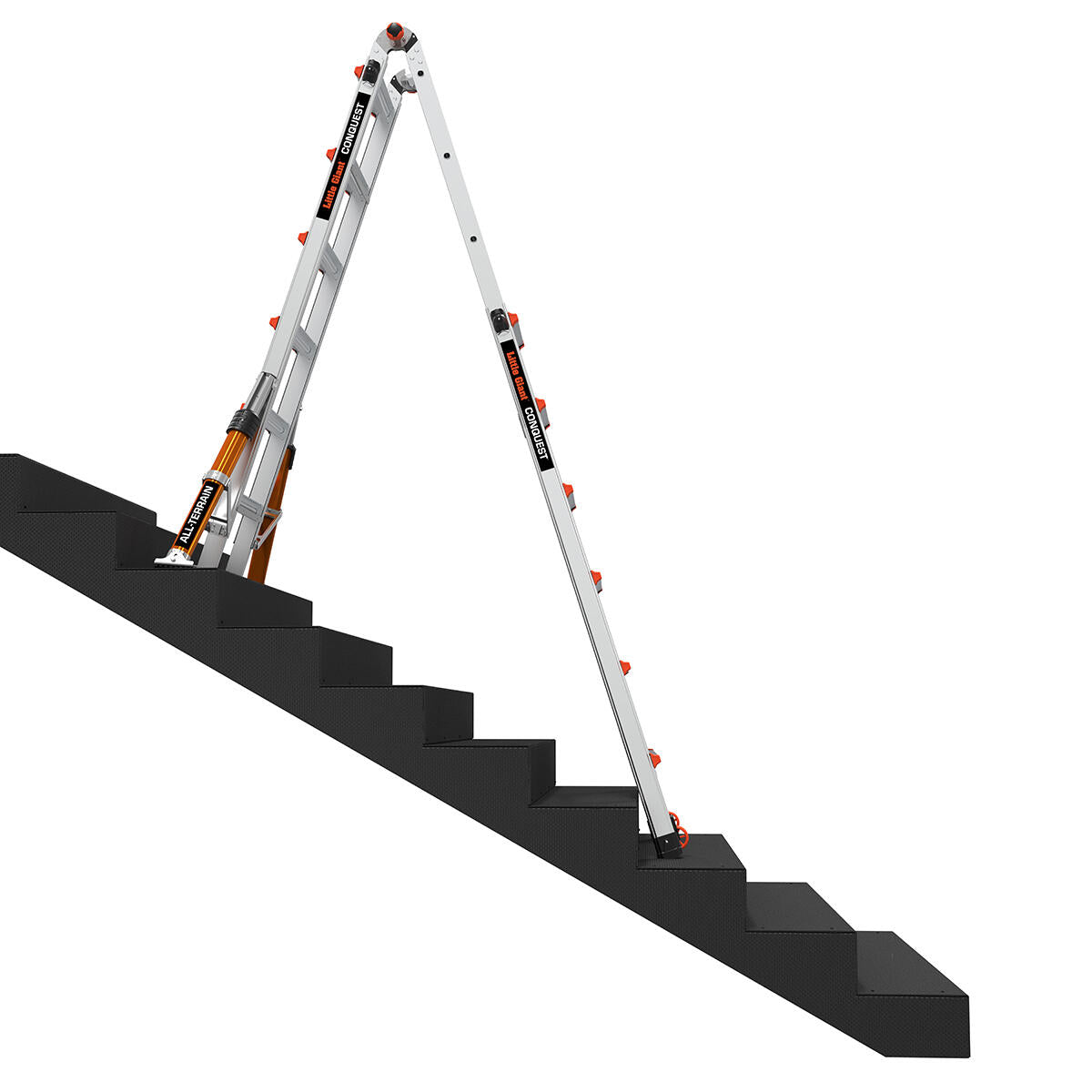 Телескопична алуминиева стълба Little Giant Conquest 2.0 M26, поставена на стълбище, демонстрираща многопрофилна употреба.