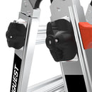 Детайл от телескопична алуминиева стълба Little Giant Conquest 2.0 с безопасни механизми за стабилизация.