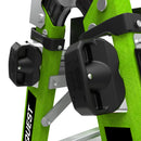 Детайл от Телескопична стълба Conquest 2.0 с фибростъкло, показващ механизми за мултипозиционна работа.